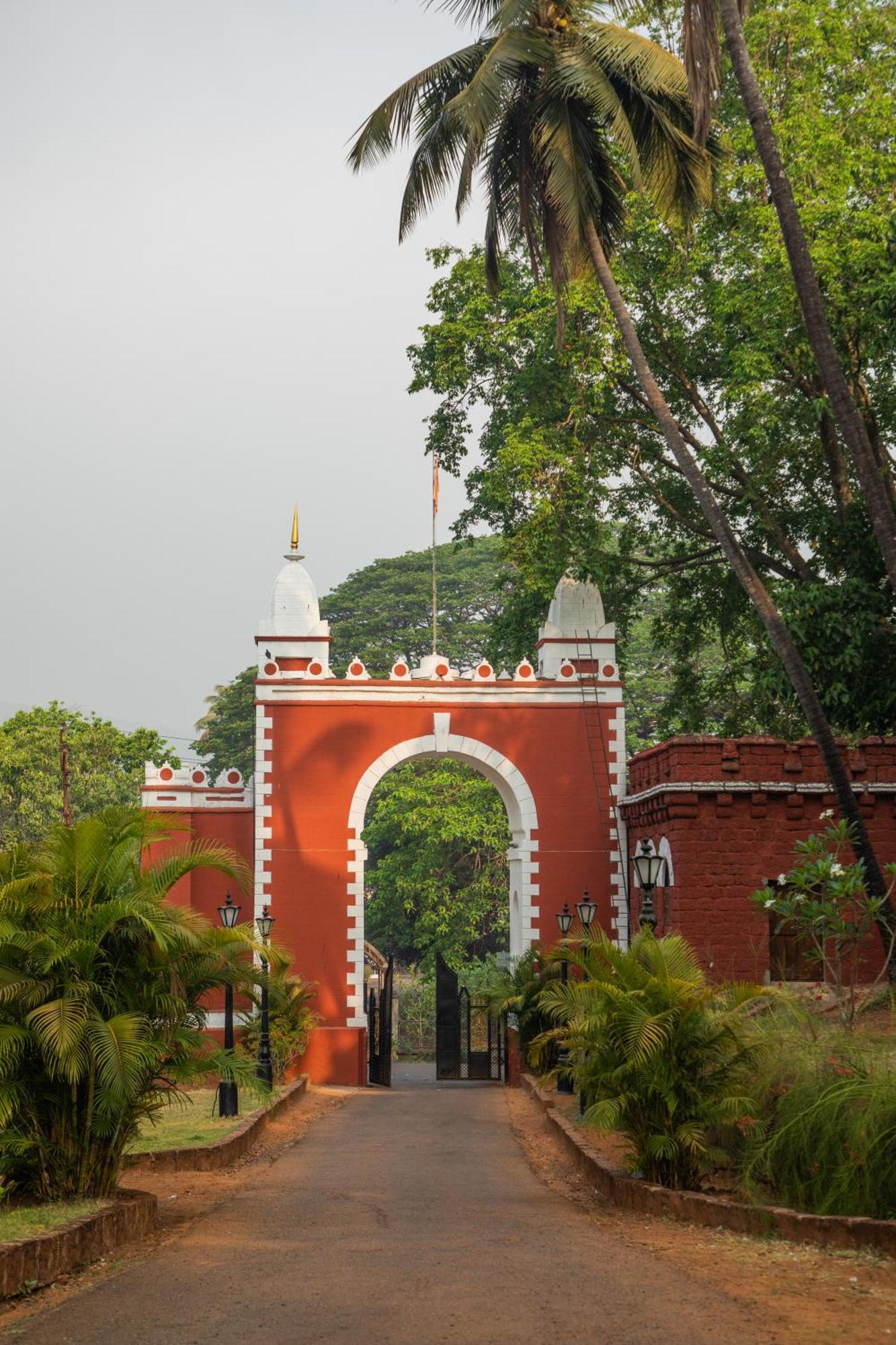 Sawantwadi Palace Boutique Art Hotel Экстерьер фото